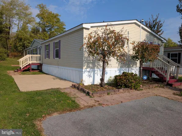 16846 Longfellow Ct, Hagerstown, MD 21740