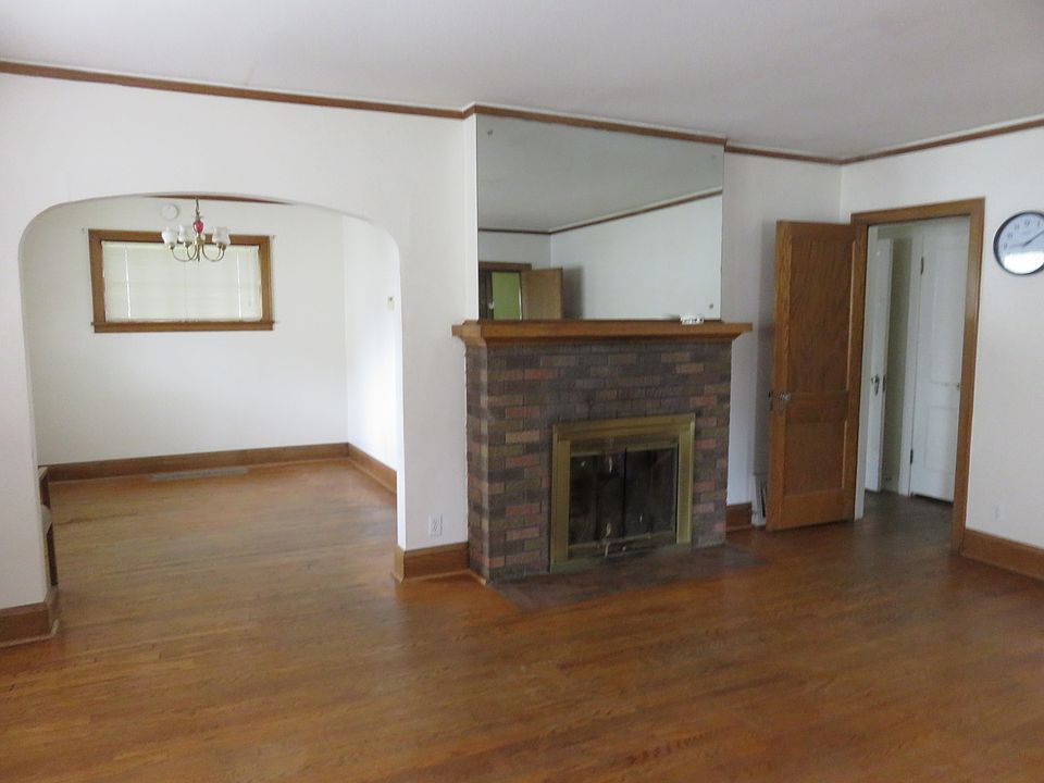 1st image of 1454 10th St N