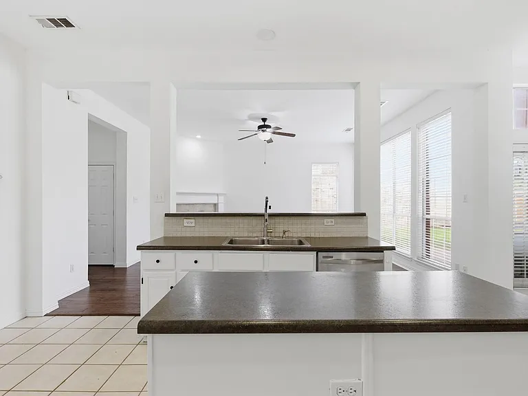 3221 Corning Dr — Photo 7