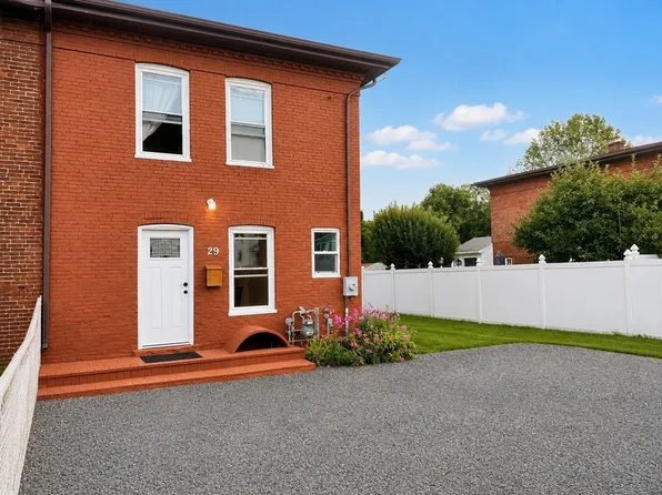 29 River St, Warren, MA 01083