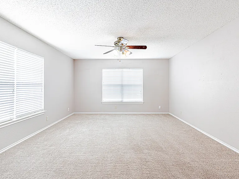 420 Ashley Park — Photo 10