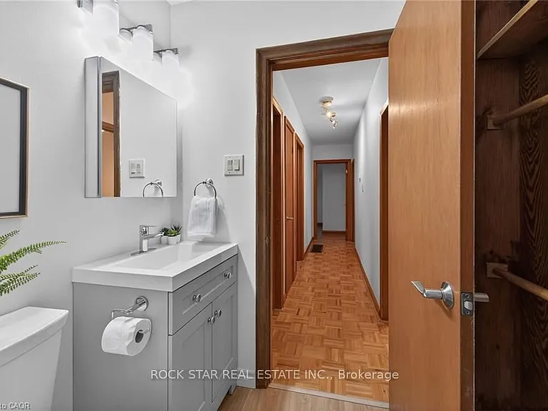 134 W 28th St — Photo 16