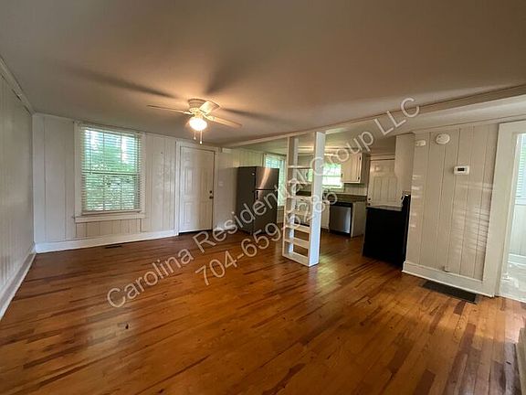 4th image of 403 Green St #B