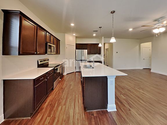 4th image of 27717 Saint Andrews Ave