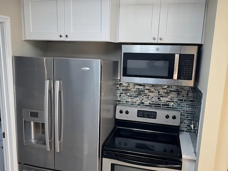 Upgraded kitchen backsplash