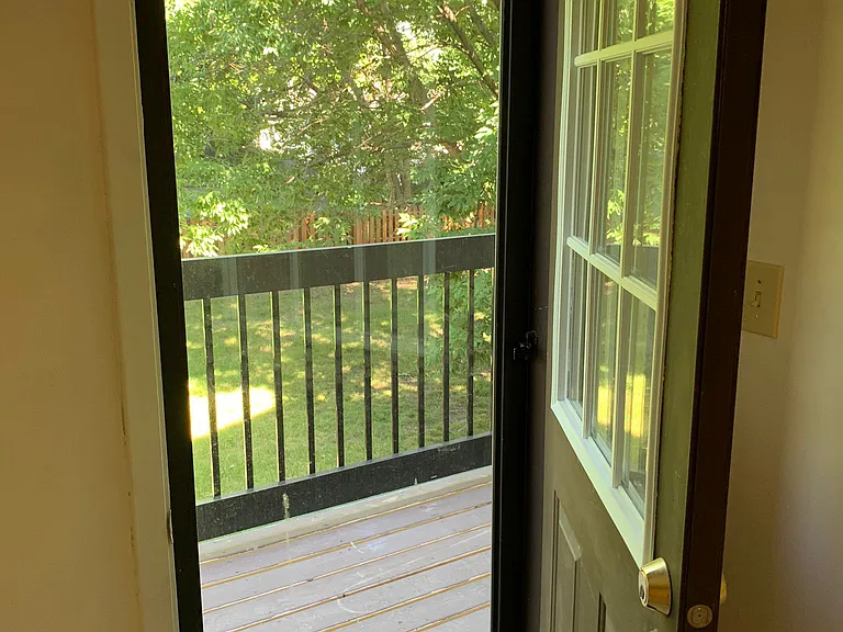 2025 NW Hickory Ln #8 — Photo 11