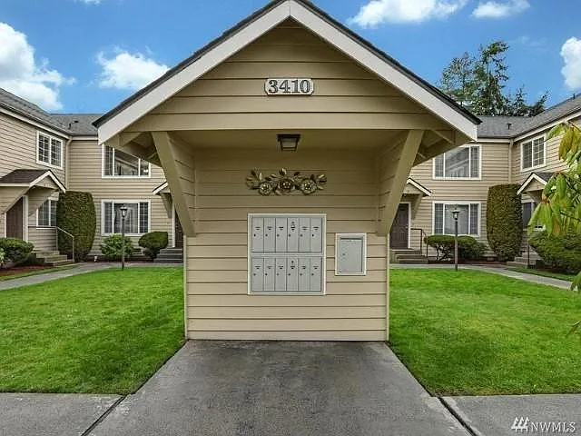 3410 Colby Ave #8 — Photo 3