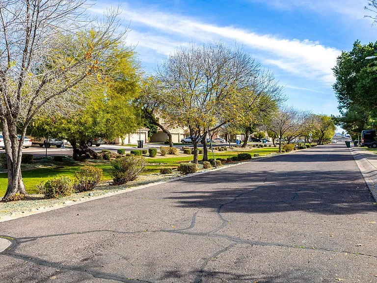 2707 W Lamar Rd — Photo 39