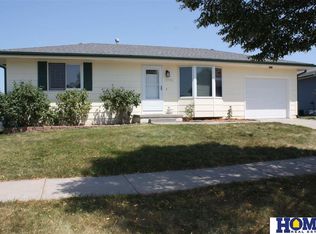 1730 SW 32nd St, Lincoln, NE 68522