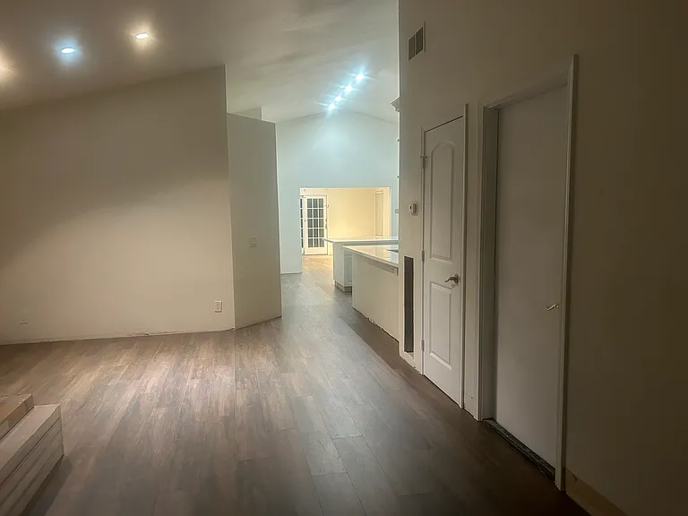 2034 Riverbirch Dr — Photo 10