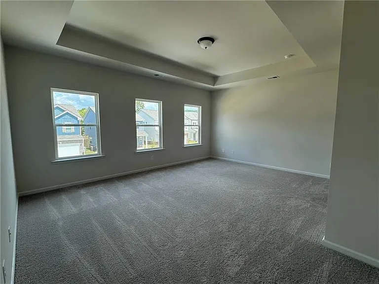 423 Perth Dr — Photo 15