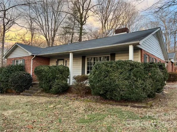 119 Falls St, Morganton, NC 28655