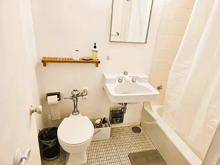 1450 E 55th Pl #309 — Photo 5