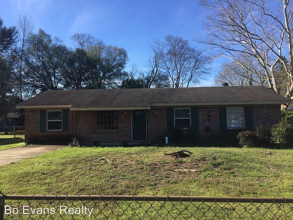 1st image of 106 Linda Ln