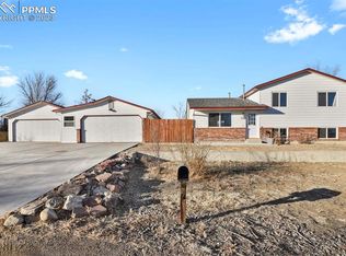 9760 Wineglass Rd, Fountain, CO 80817