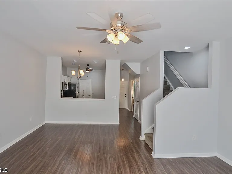 3630 Pine Oak Cir #105 — Photo 11