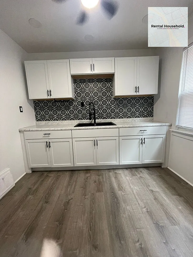 2696 Pasadena St - IA — Photo 4
