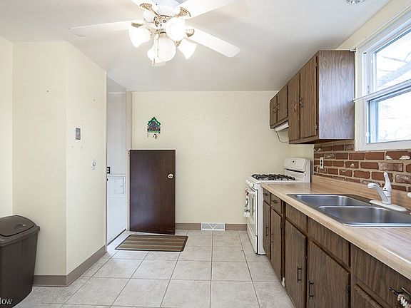 4th image of 6322 Ledgebrook Dr