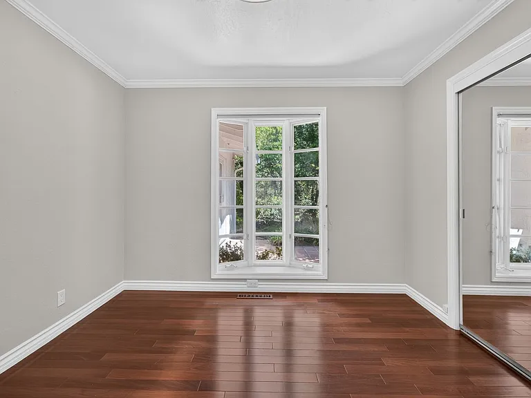 1912 Hannibal Dr — Photo 35