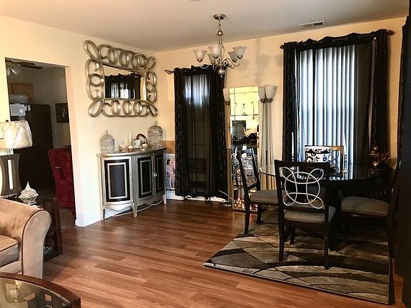 5th image of 218 S Orchard Dr