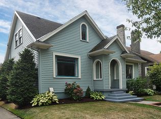 3236 NE Knott St, Portland, OR 97212