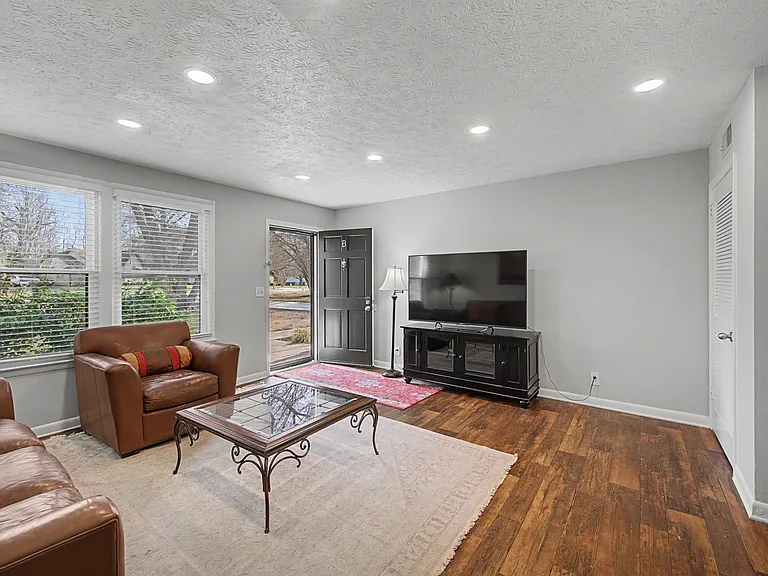 509 Alexander Dr — Photo 15