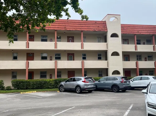 2600 Sunrise Lakes Drive W #204, Sunrise, FL 33322