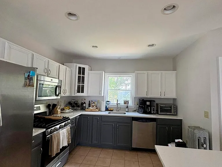 39 Budd St #2 — Photo 1