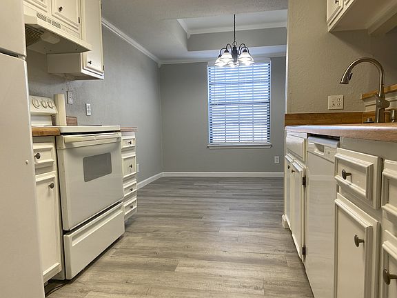 Kitchen, dining area