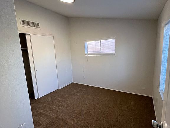 4th image of 2511 N Edith Blvd #2B-1BA-864SQFT