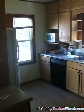 3rd image of 828 N Benton Dr