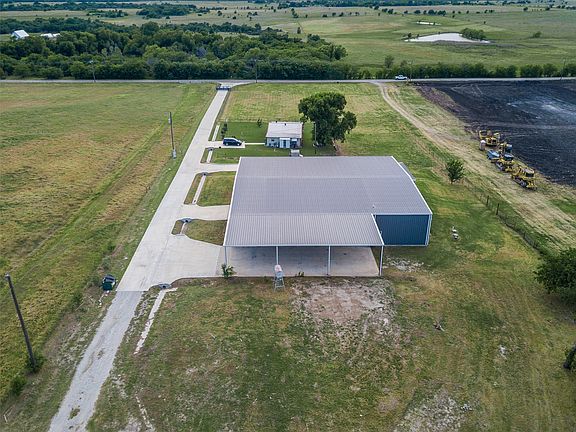 5th image of 426 County Road 2320