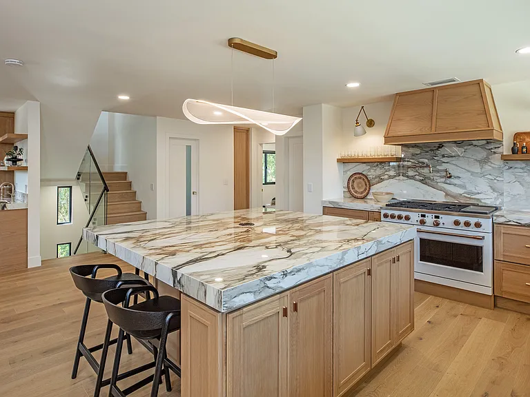 3525 Coast View Dr — Photo 52