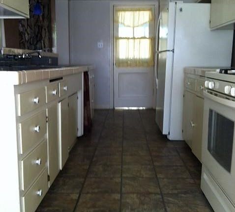 4th image of 1107 W Pine St