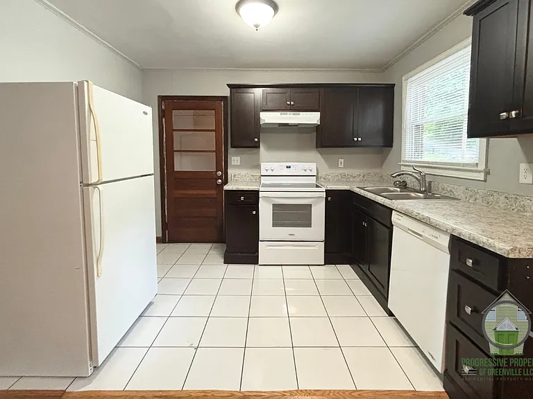 206 Von Hollen Dr — Photo 5