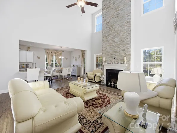 11836 Glenwood Dr, Locust, NC 28097
