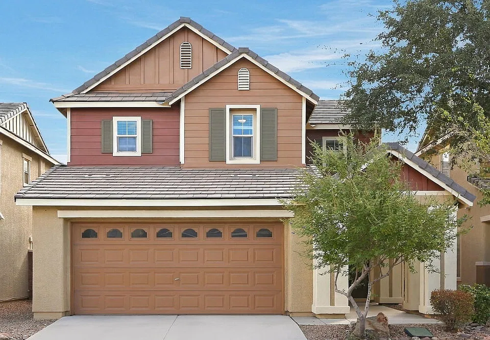 25 Copper Pine Ave