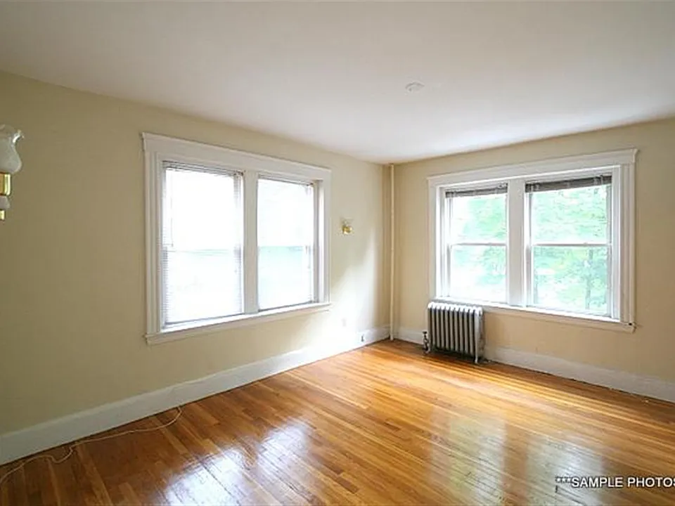 15 Linnaean St #12