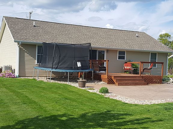 2nd image of 902 South Dr
