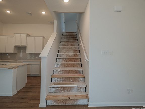 5th image of 22203 Jordans Place