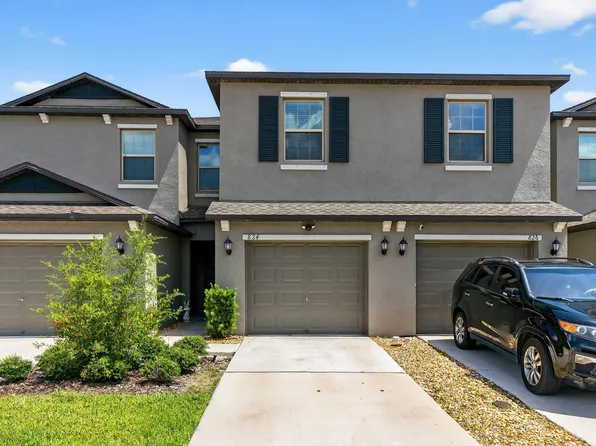 824 Royal Empress Dr, Ruskin, FL 33570