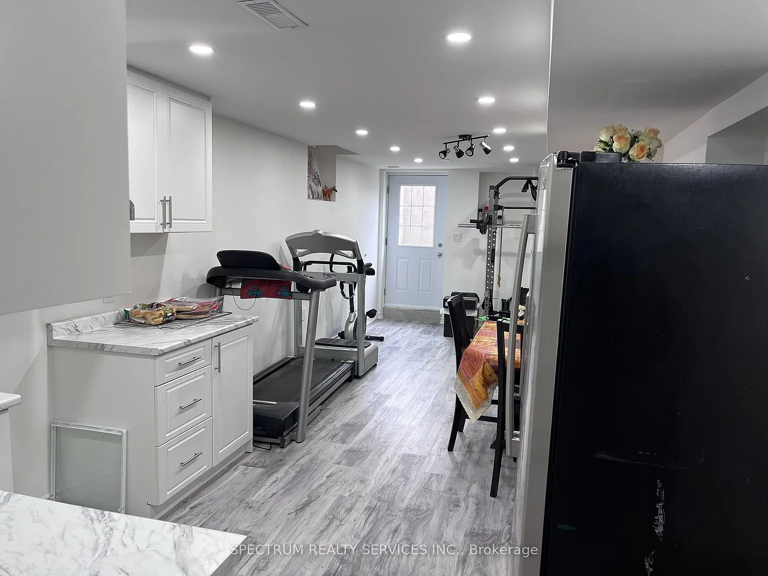 2 bed, $2,000 — Photo 3