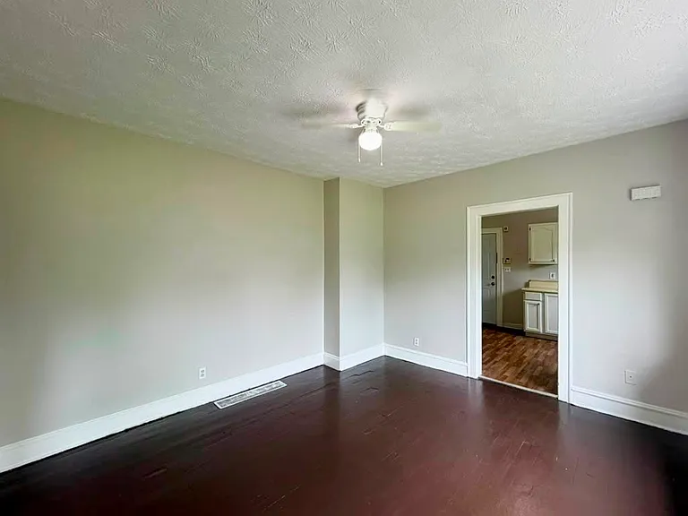 3454 E 118th St #1 — Photo 11