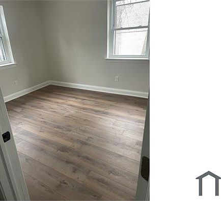 2nd image of 4608 Hillside Rd SE