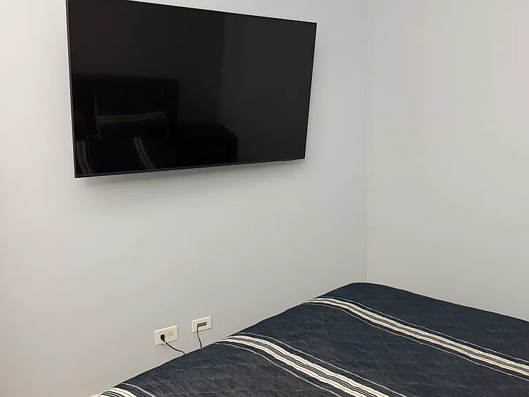 203 S Sangamon St #211 — Photo 1