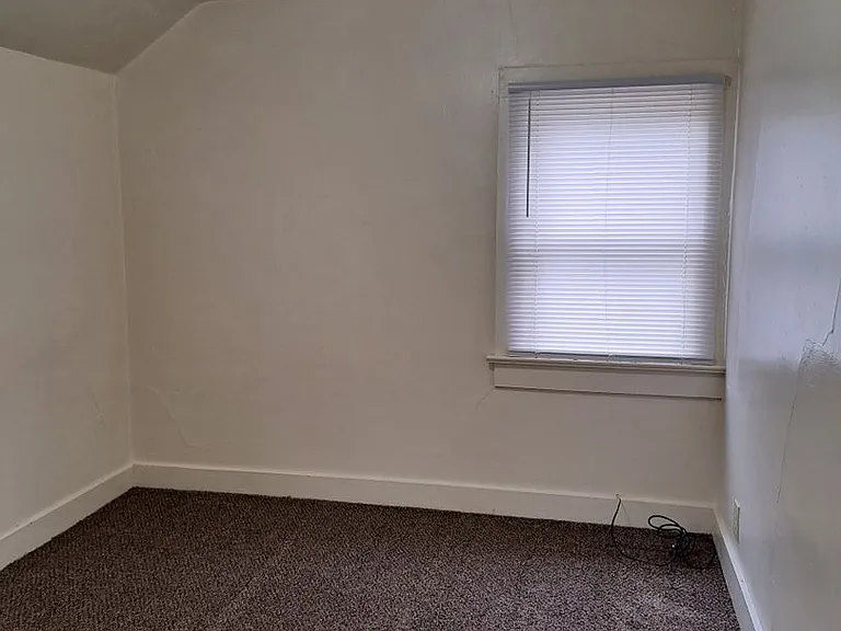 1707 Bayer Ave — Photo 9