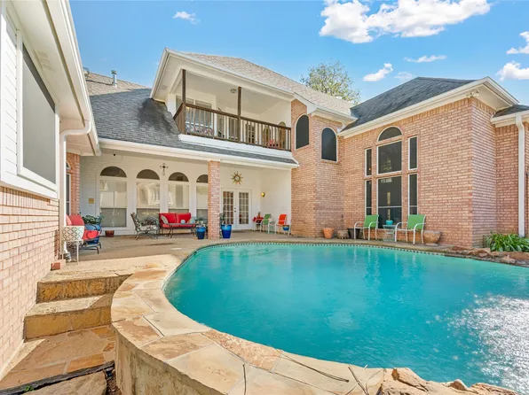 5519 Hunterwood Ln, Arlington, TX 76017