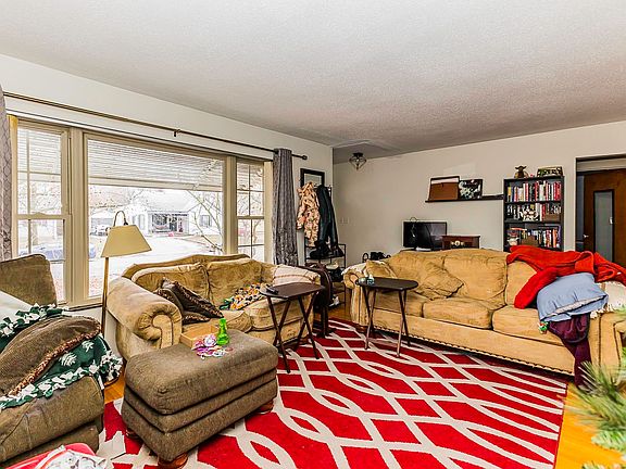 5th image of 1412 N Lorraine Ave