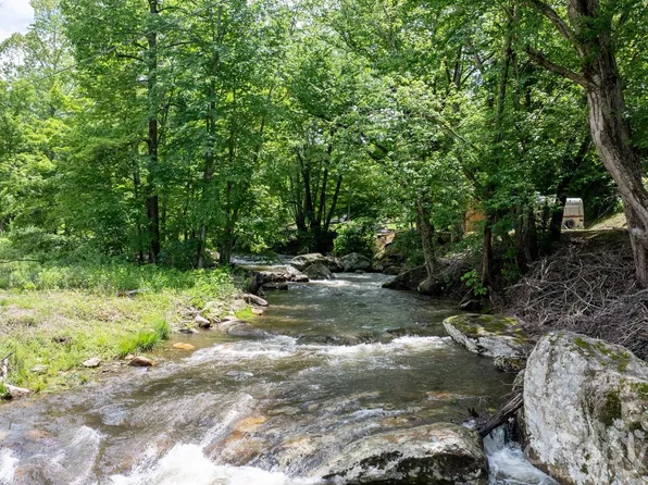 3206 Fork Mountain Rd, Bakersville, NC 28705