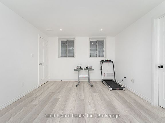 5th image of 292 Freure Dr #Basement